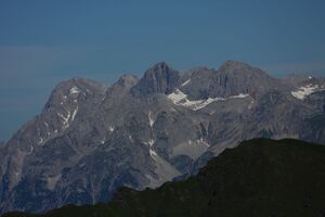 Dachsteinmassiv-spateck 94853 2015-07-11.jpg