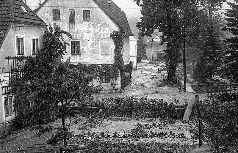 Datei:Lichtmessbach Hochwasser 1949.jpg