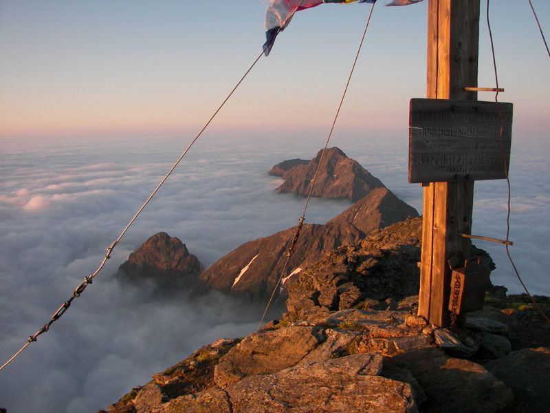 Datei:Hochgolling sunrise 16386 2006-07-05.jpg