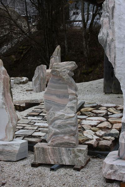 Datei:Marmorsteine 34873 2014-01-20.jpg