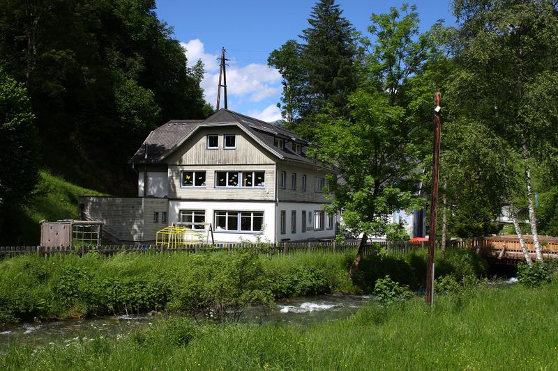 Datei:Volksschule untertal-rohrmoos 25061 2016-06-15.jpg
