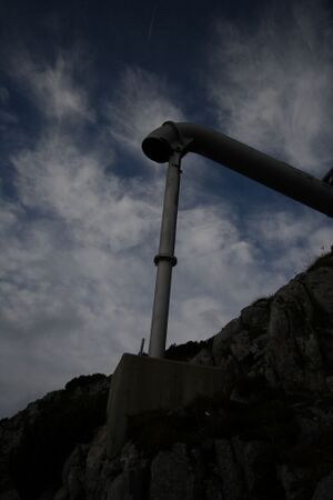 Lawinenstein sprengrohr 34453 2016-09-26.jpg