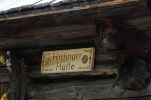Hirtingerhütte sattental 46113 2017-05-19.jpg