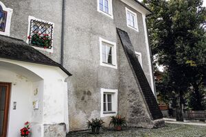 Pfarrhof haus i e 57652 2017-09-15.jpg