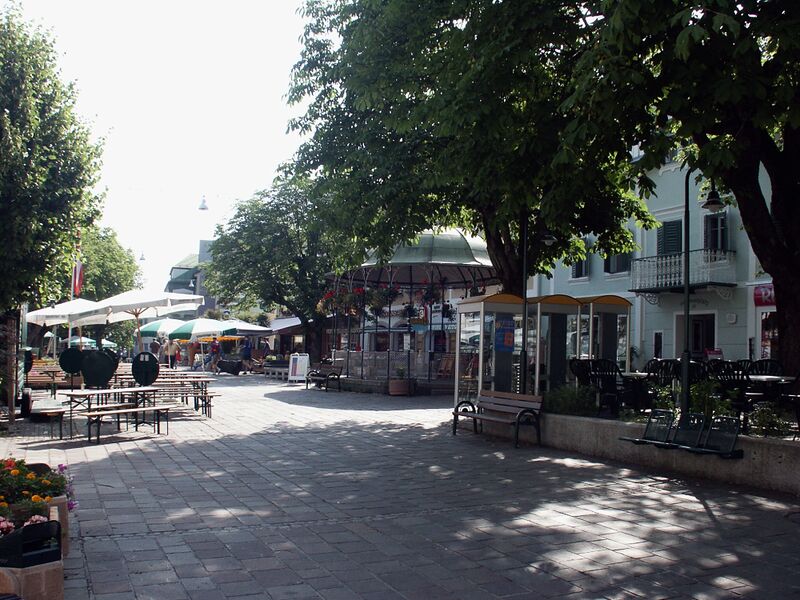 Datei:Hauptplatz schladming-3004-2002-07-10.jpg