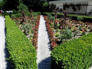 Stiftsgarten Admont140675.JPG