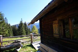 Kaltherbergalm knallstein 36368 2011-10-18.jpg