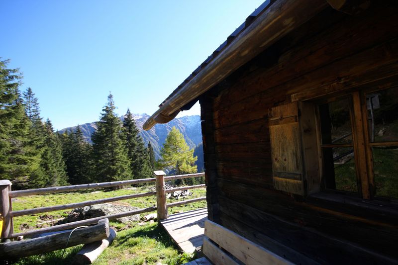 Datei:Kaltherbergalm knallstein 36368 2011-10-18.jpg