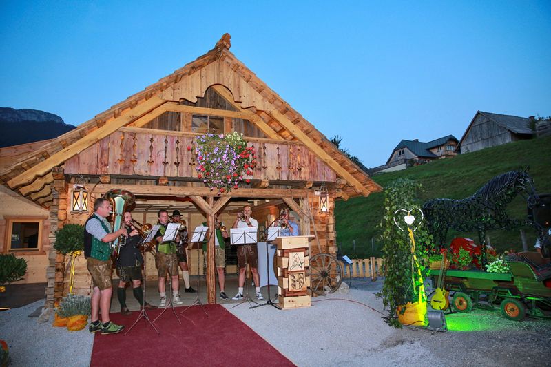 Datei:A-Quartier Aicher Herbst-Kultur 02.jpg