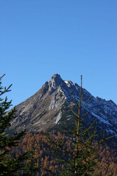 Datei:Kammspitze -bergereck 12863 2015-10-27.jpg
