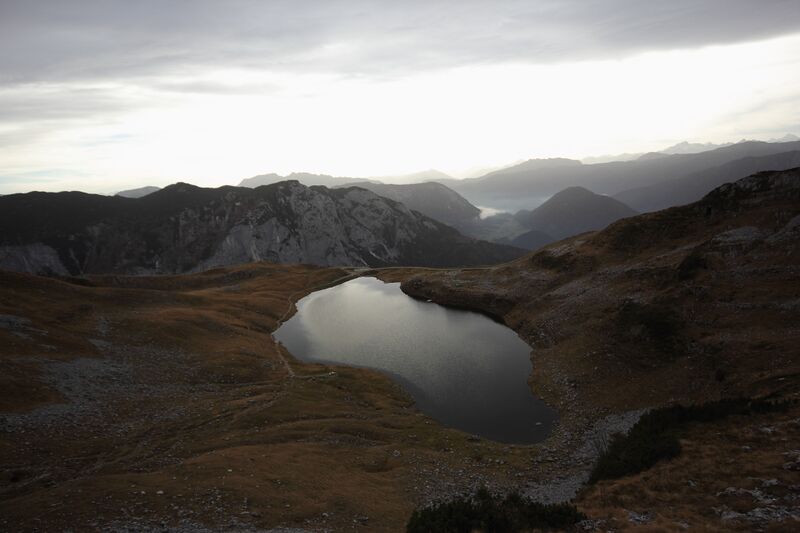 Datei:Augstsee loser 88737 2018-11-04.jpg