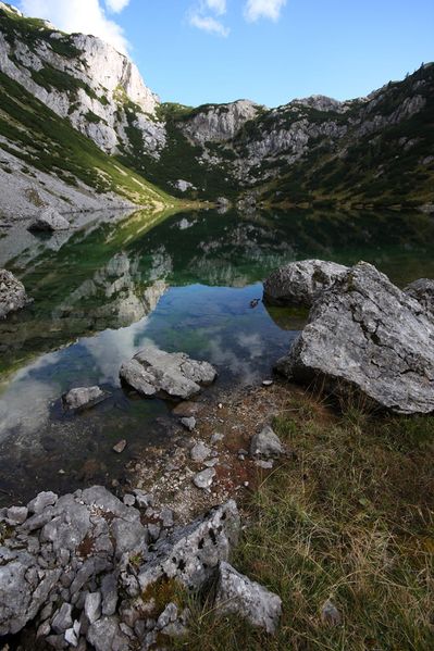 Datei:Hölltalsee 37082 2011-09-26.jpg