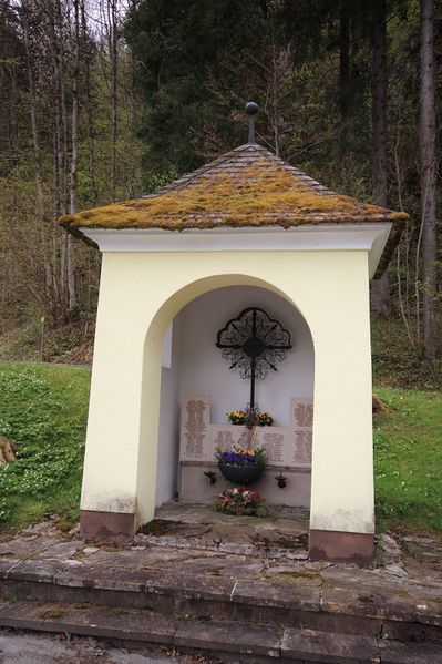Datei:Friedhofskapelle kumitzberg 47832 2017-05-04.jpg