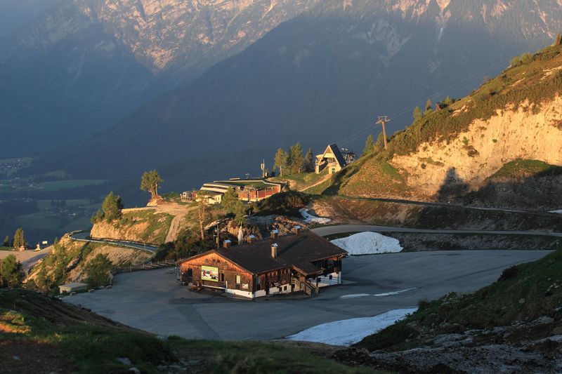 Datei:Loseralm-hütte 50526 2017-06-11.jpg