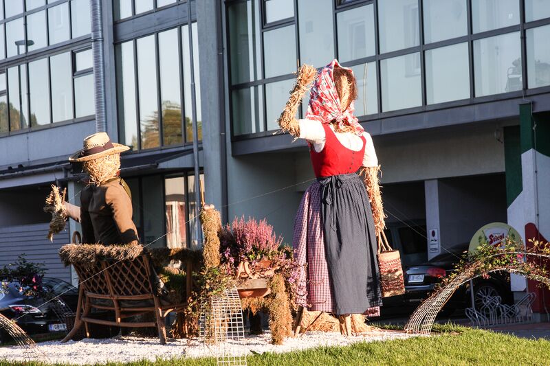 Datei:Kreisverkehr erzherzog -1003-2013-10-02.jpg