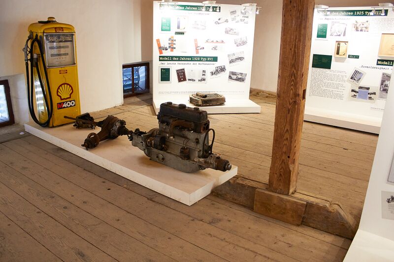 Datei:Oldtimer burg strechau-0064-2023-05-04.jpg