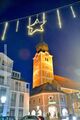 2025 11 27 Schladming bei Nacht Katholische Stadtpfarrkirche hl. Achaz.jpg