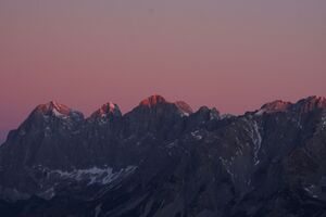 Dachsteinmassiv-krahbergzinken 38558 2011-11-02.jpg