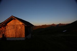 Pleschnitzzinkenhütte 39061 2012-06-16.jpg
