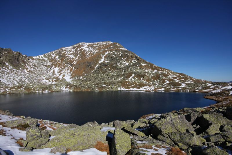 Datei:Weißensee knallstein 36424 2011-10-18.jpg