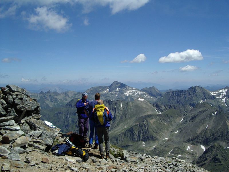 Datei:Hochgolling 2497 2003-06-21.jpg