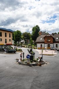 Kreisverkehr coburgstr 66715 2014-07-08.jpg