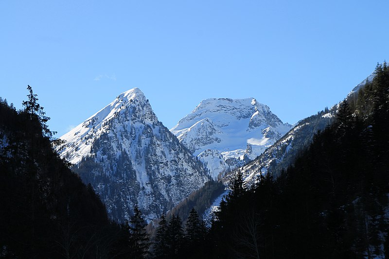 Datei:Stummerkesselspitze 01.jpg