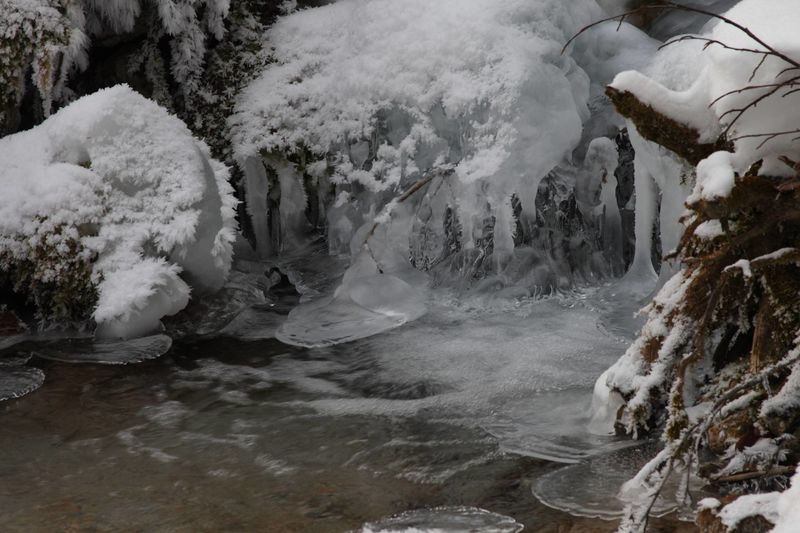 Datei:Luserfall 1435 2011-01-06.jpg