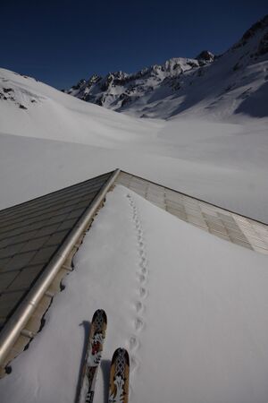 Giglachseehütte 2028 2012-03-15.jpg