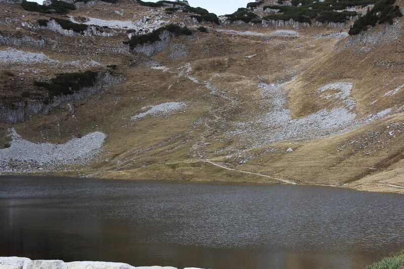 Datei:Augstsee loser 88715 2018-11-04.jpg