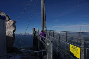Dachstein Hängebrücke 93318 2015-06-25.jpg