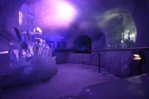 Eispalast dachsteingletscher 93008 2015-06-25.jpg