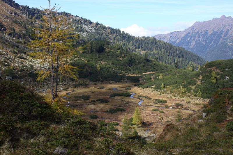 Datei:Innere alm 76428 2014-10-06.jpg