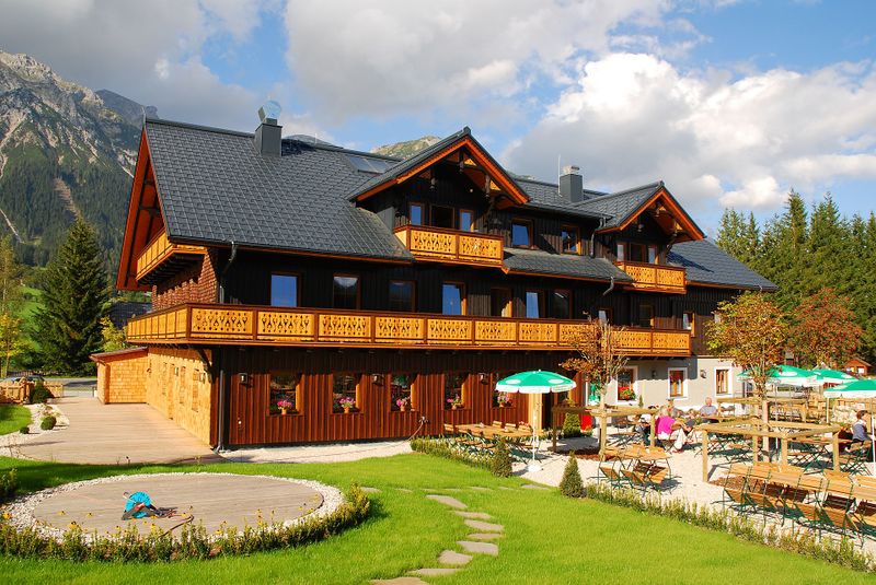 Datei:Kulmwirt Ramsau.jpg