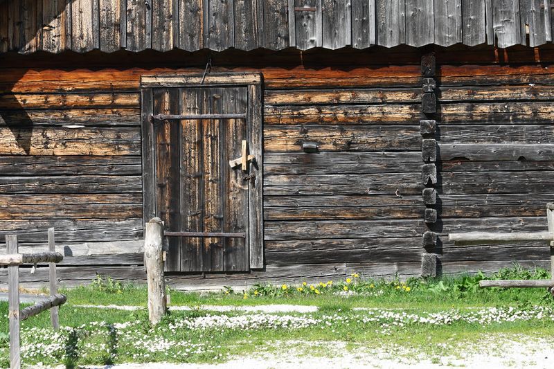 Datei:Breitlahnhütte 54861 2014-04-30.jpg