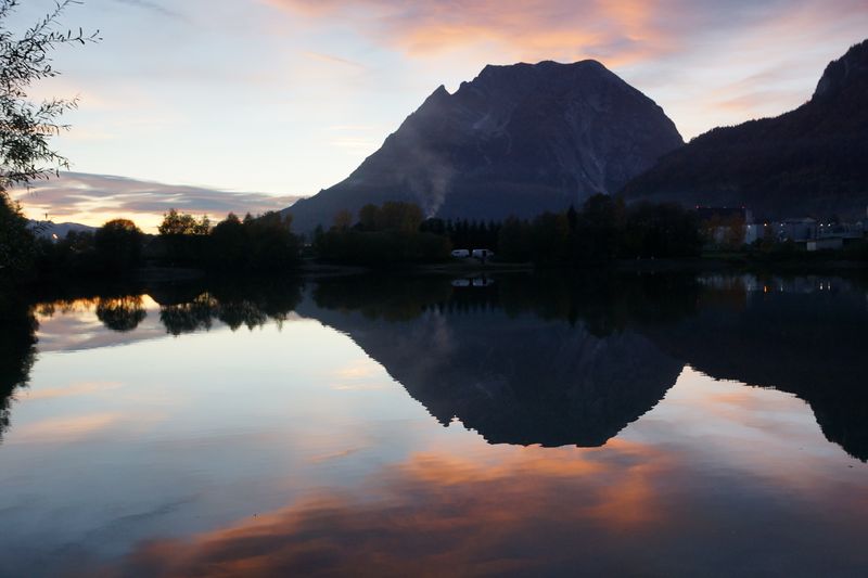 Datei:Sonnenuntergang Grimming 2.JPG