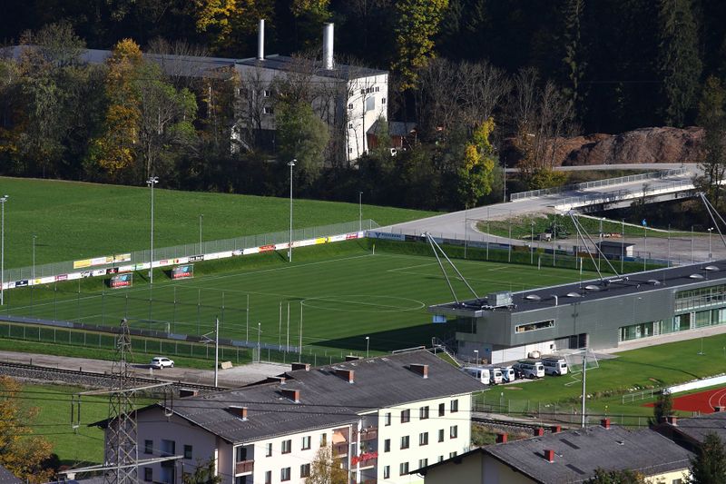 Datei:Athletic area 05821 2015-10-09.jpg