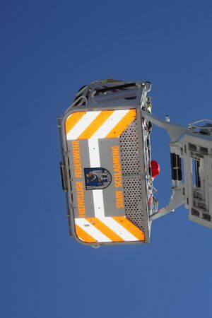 DLK-23-12 1465 2013-10-13.JPG