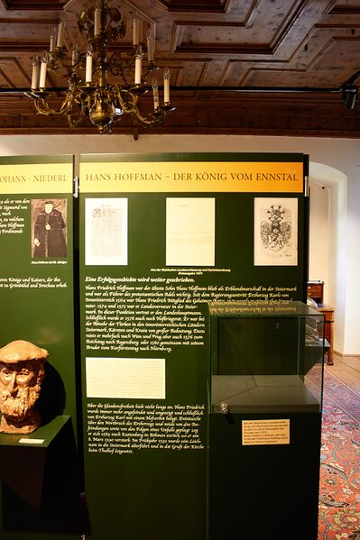 Datei:Burg strechau-300252-2023-05-04.jpg