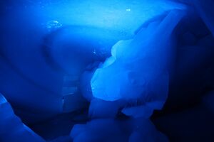 Eispalast dachsteingletscher 93047 2015-06-25.jpg