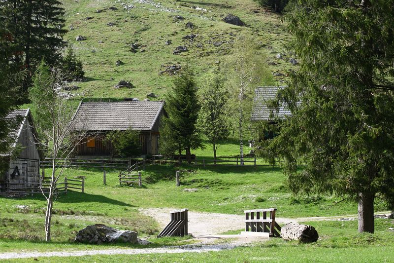 Datei:Sacherseealm 54920 2014-04-30.jpg