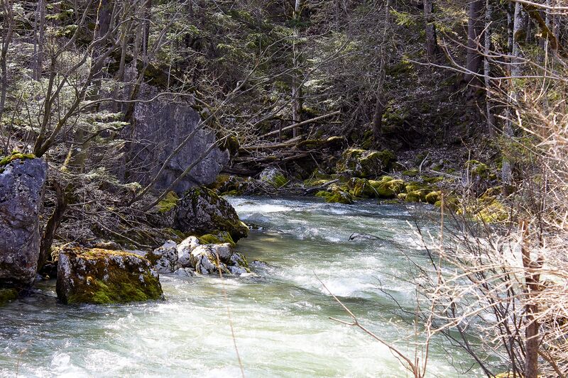 Datei:Klachauer gefällstufe-0140-2023-04-22.jpg