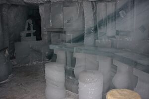 Eispalast dachsteingletscher 92990 2015-06-25.jpg