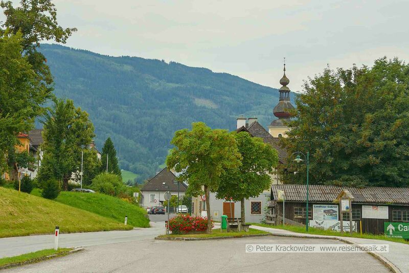Datei:Irdning Zentrum Osteinfahrt.jpg