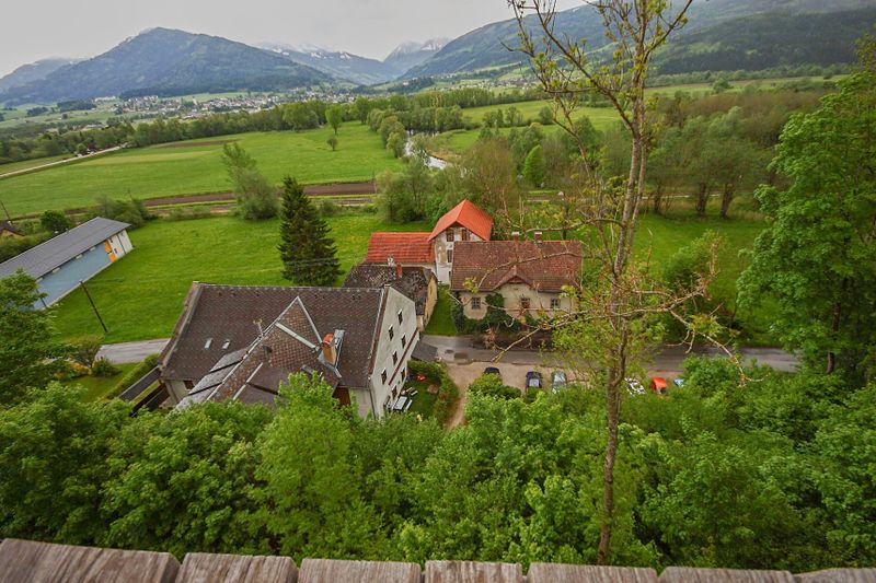 Datei:Schloss trautenfels 57975 2014-05-14.jpg
