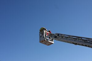 DLK-23-12 1463 2013-10-13.JPG