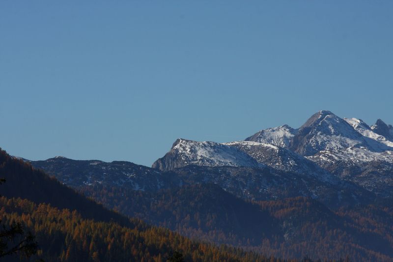 Datei:Dachsteinmassiv -berillenalm 12799 2015-10-27.jpg