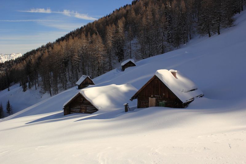 Datei:Pleschnitzalm 68162 2018-04-02.jpg