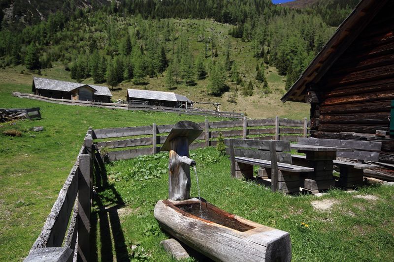 Datei:Sattentalalm 56694 2017-05-19.jpg