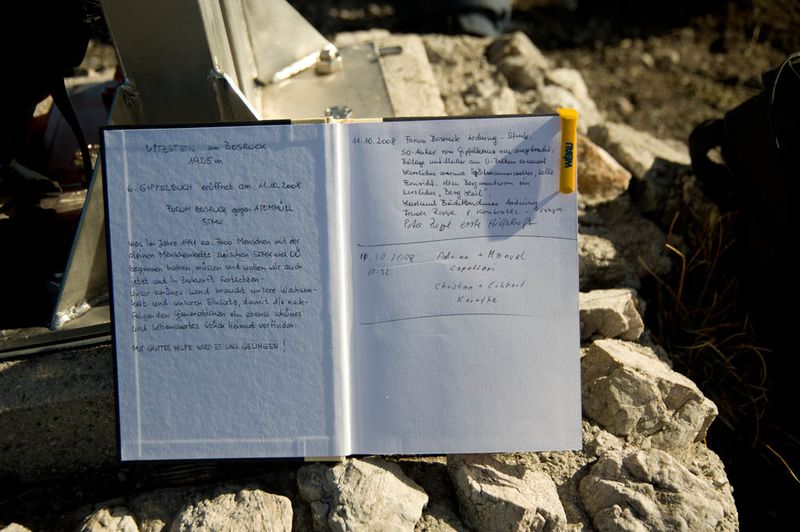 Datei:Gipfelbuch Kitzstein.jpg